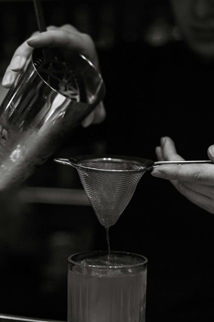 Double filtration d'un cocktail